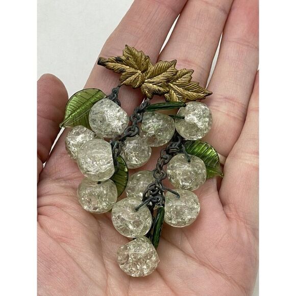 Vintage Glass Grapes Cluster Brooch Pin Statement Jewelry - Picture 7 of 8